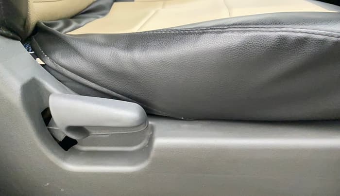 2012 Maruti Wagon R 1.0 VXI, Petrol, Manual, 51,010 km, Driver Side Adjustment Panel