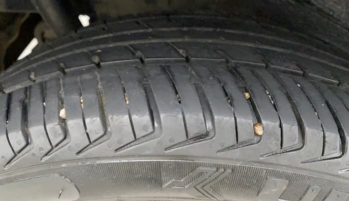 2012 Maruti Wagon R 1.0 VXI, Petrol, Manual, 51,010 km, Right Rear Tyre Tread