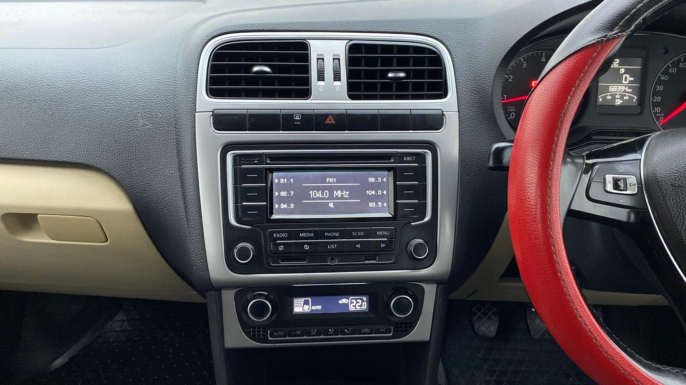2015 Volkswagen Polo HIGHLINE1.2L PETROL, Petrol, Manual, 68,406 km, Air Conditioner