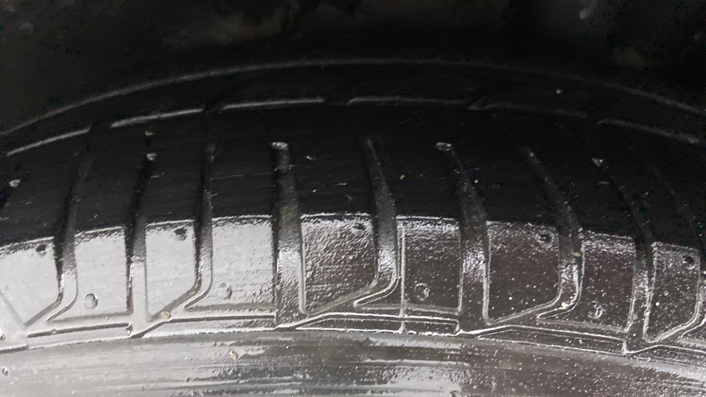 2014 Hyundai Xcent SX 1.2 OPT, Petrol, Manual, 91,329 km, Left Rear Tyre Tread