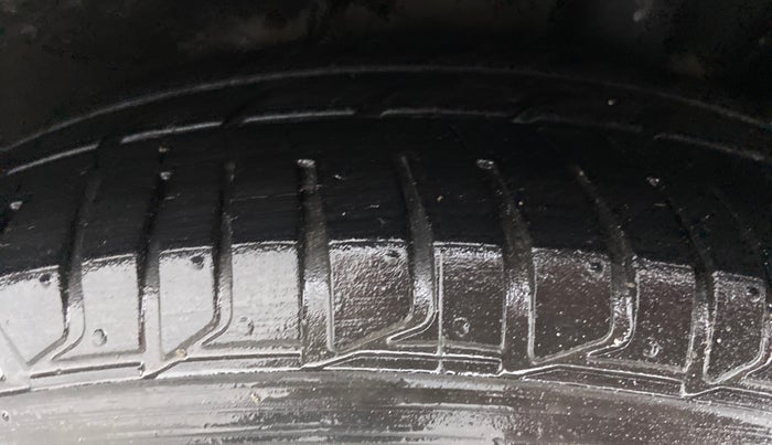 2014 Hyundai Xcent SX 1.2 OPT, Petrol, Manual, 91,329 km, Left Rear Tyre Tread