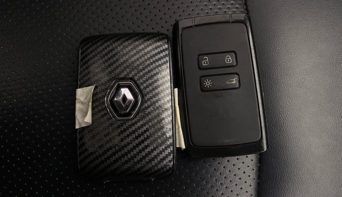 2022 Renault Kiger RXT (O) MT, Petrol, Manual, 40,430 km, Key Close Up