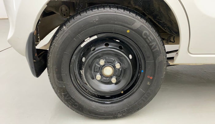 2020 Maruti Alto LXI O, Petrol, Manual, 46,438 km, Right Rear Wheel