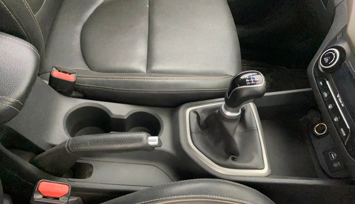 2017 Hyundai Creta SX (O) 1.6 DIESEL, Diesel, Manual, 58,139 km, Gear Lever