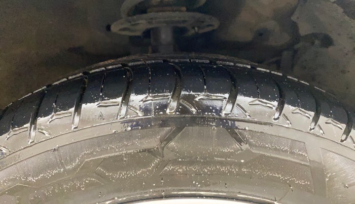 2018 Maruti Ciaz S 1.4 MT PETROL, Petrol, Manual, 40,821 km, Right Front Tyre Tread