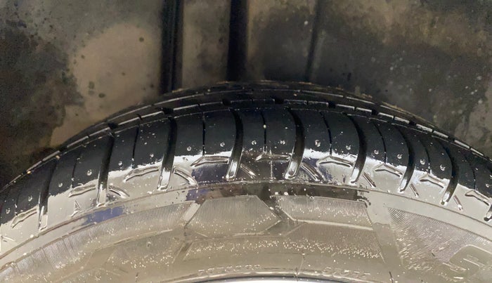 2018 Maruti Ciaz S 1.4 MT PETROL, Petrol, Manual, 40,821 km, Right Rear Tyre Tread