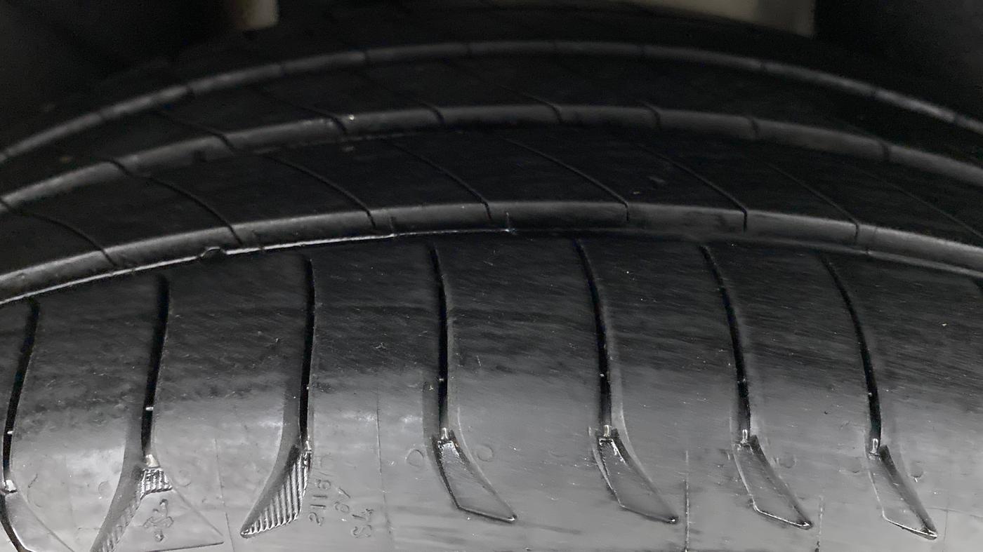2017 Skoda Octavia 1.8 TSI STYLE AT, Petrol, Automatic, 49,573 km, Right Rear Tyre Tread