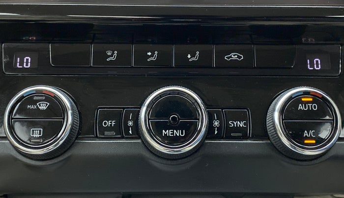 2017 Skoda Octavia 1.8 TSI STYLE AT, Petrol, Automatic, 49,573 km, Automatic Climate Control