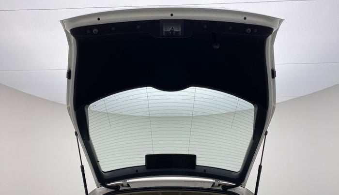 2017 Skoda Octavia 1.8 TSI STYLE AT, Petrol, Automatic, 49,573 km, Boot Door Open