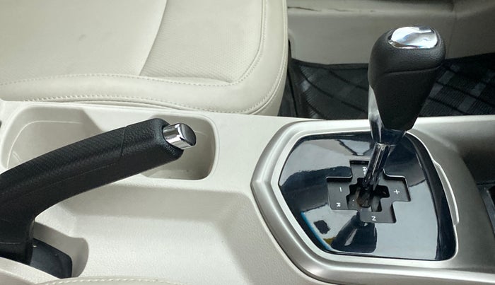 2019 Mahindra XUV300 W8 (O) DIESEL  AT, Diesel, Automatic, 7,815 km, Gear Lever