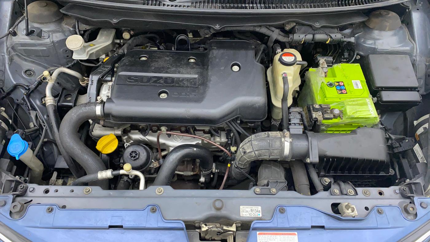 2016 Maruti Baleno ALPHA DIESEL 1.3, Diesel, Manual, 1,23,564 km, Open Bonet