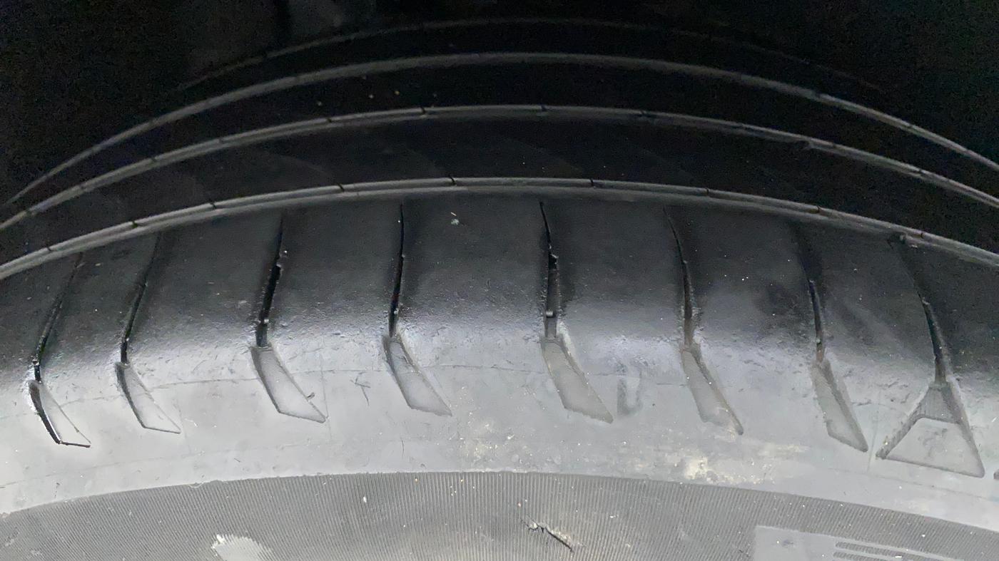 2016 Maruti Baleno ALPHA DIESEL 1.3, Diesel, Manual, 1,23,564 km, Right Rear Tyre Tread