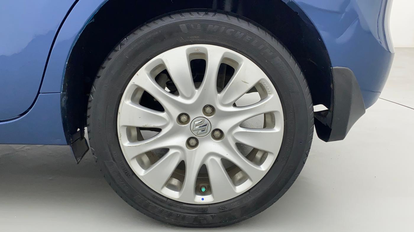 2016 Maruti Baleno ALPHA DIESEL 1.3, Diesel, Manual, 1,23,564 km, Left Rear Wheel