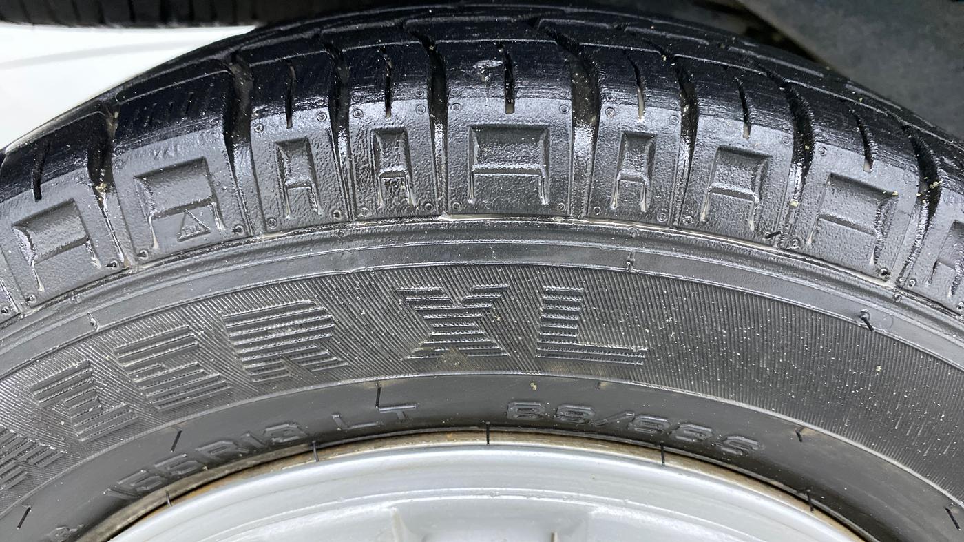 2015 Maruti Eeco 5 STR WITH AC PLUSHTR, Petrol, Manual, 81,165 km, Right Rear Tyre Tread