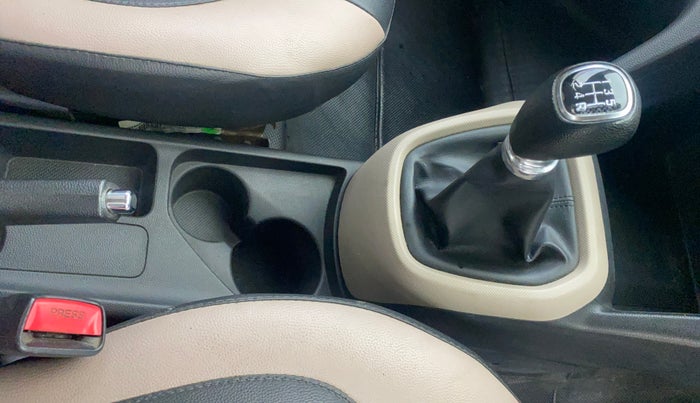 2016 Hyundai Grand i10 SPORTZ 1.2 KAPPA VTVT, Petrol, Manual, 86,476 km, Gear Lever