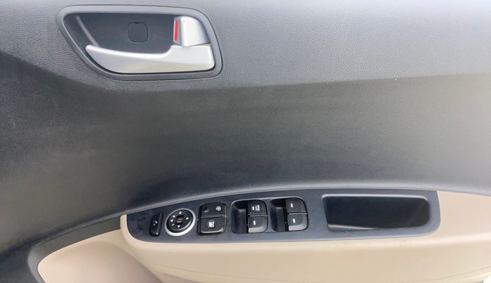 2016 Hyundai Grand i10 SPORTZ 1.2 KAPPA VTVT, Petrol, Manual, 86,476 km, Driver Side Door Panels Control