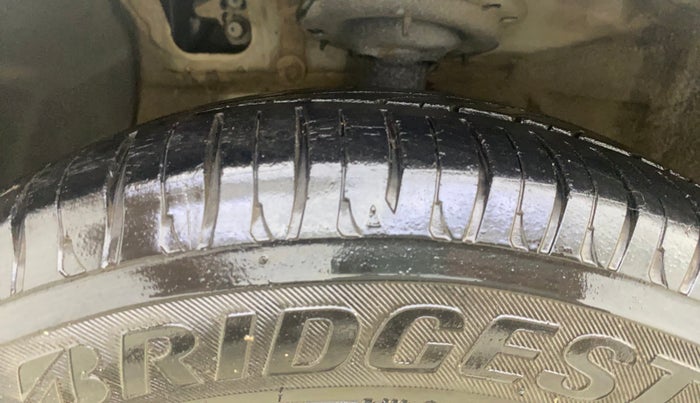 2016 Hyundai Grand i10 SPORTZ 1.2 KAPPA VTVT, Petrol, Manual, 86,476 km, Left Front Tyre Tread