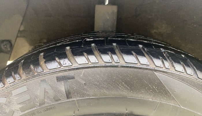 2016 Hyundai Grand i10 SPORTZ 1.2 KAPPA VTVT, Petrol, Manual, 86,476 km, Right Rear Tyre Tread