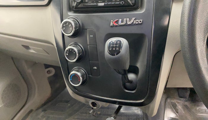 2016 Mahindra Kuv100 K4 PLUS 6 STR, Petrol, Manual, 70,946 km, Gear Lever