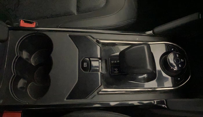 2024 Tata Harrier ADVENTURE PLUS DARK EDITION AT, Diesel, Automatic, 57,919 km, Gear Lever