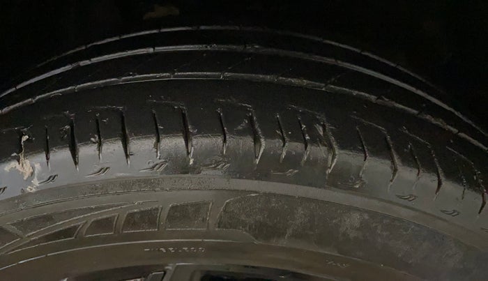 2024 Tata Harrier ADVENTURE PLUS DARK EDITION AT, Diesel, Automatic, 57,919 km, Right Front Tyre Tread