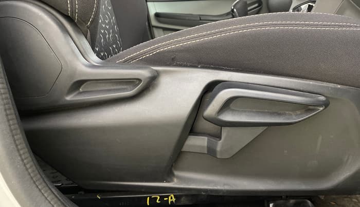 2021 Tata Tiago XZA PLUS PETROL, Petrol, Automatic, 28,435 km, Driver Side Adjustment Panel