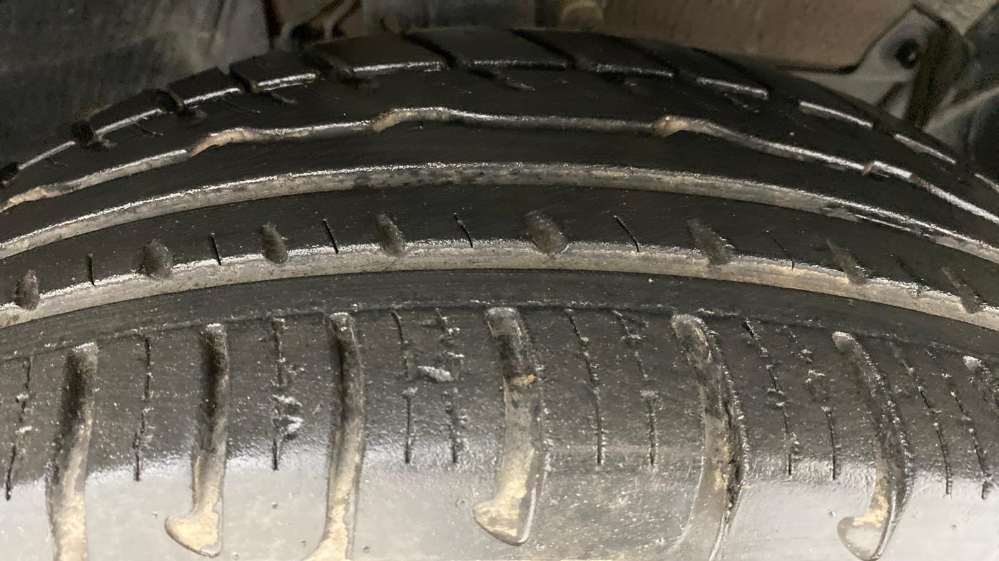 2018 Renault Duster RXS CVT 106 PS, Petrol, Automatic, 36,863 km, Right Front Tyre Tread