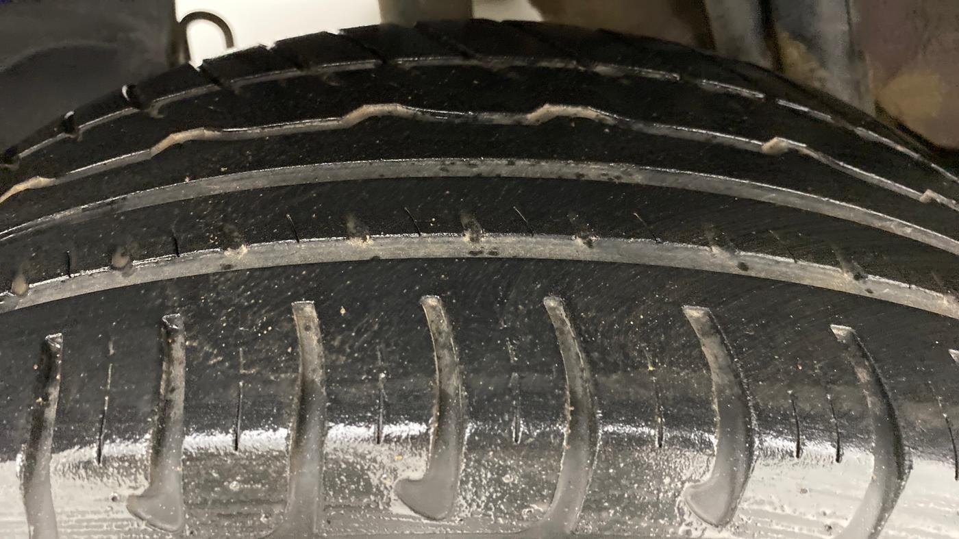 2018 Renault Duster RXS CVT 106 PS, Petrol, Automatic, 36,863 km, Right Rear Tyre Tread