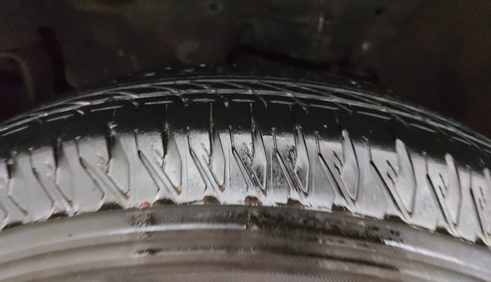 2023 Maruti JIMNY ALPHA ALL GRIP PRO MT, Petrol, Manual, 50,165 km, Left Front Tyre Tread