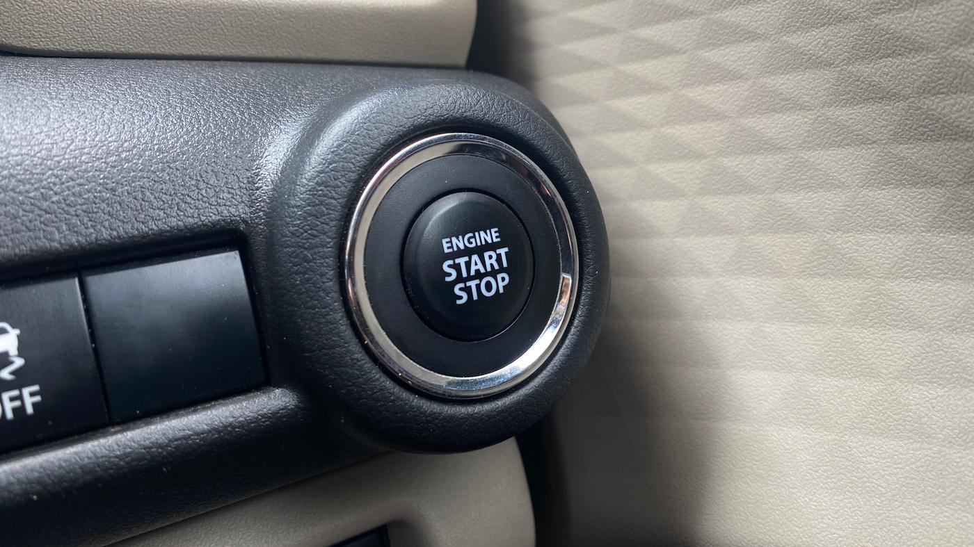 2025 Maruti Dzire ZXi CNG, CNG, Manual, 37,146 km, Keyless Start/ Stop Button