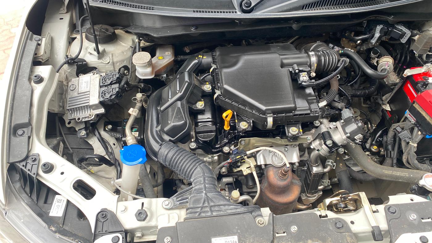 2025 Maruti Dzire ZXi CNG, CNG, Manual, 37,146 km, Engine View - Right