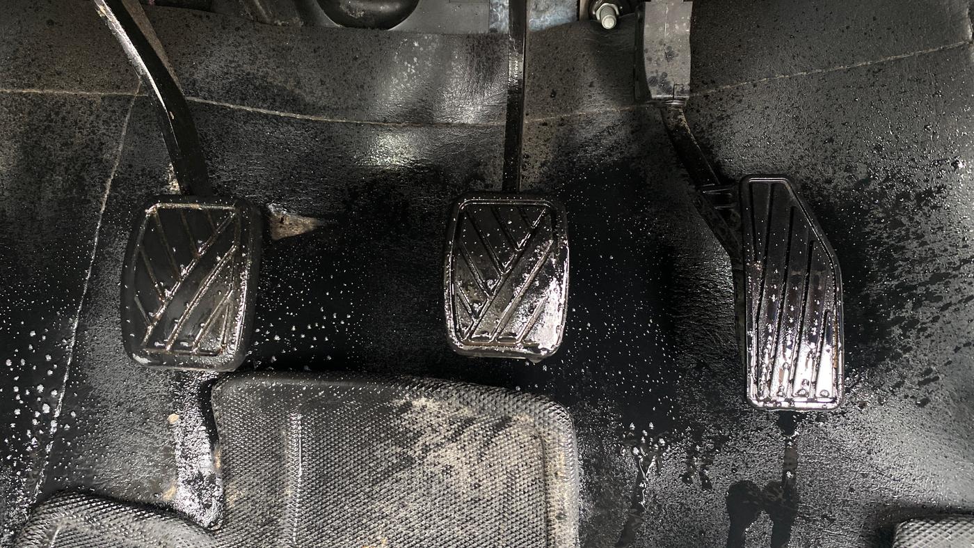 2025 Maruti Dzire ZXi CNG, CNG, Manual, 37,146 km, Pedals