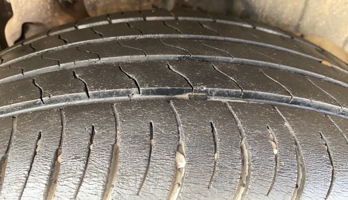 2021 Mahindra XUV300 W8 1.2 PETROL, Petrol, Manual, 58,969 km, Left Rear Tyre Tread