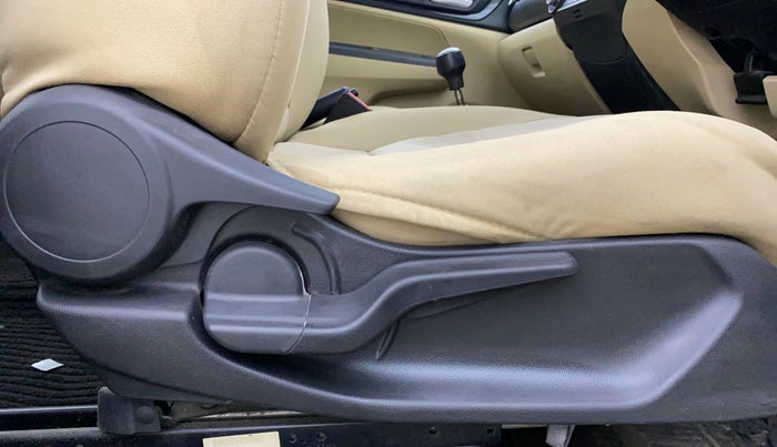 2018 Honda Amaze 1.2L I-VTEC V, Petrol, Manual, 44,017 km, Driver Side Adjustment Panel