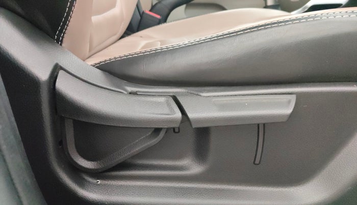 2021 KIA SONET HTX 1.0 IMT, Petrol, Manual, 47,982 km, Driver Side Adjustment Panel