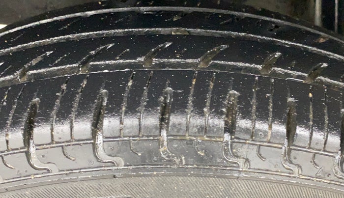 2018 Datsun Redi Go A, Petrol, Manual, 31,349 km, Right Rear Tyre Tread