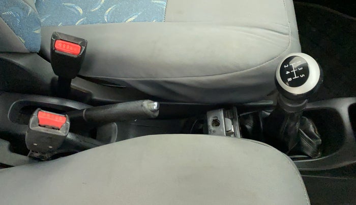 2011 Maruti Wagon R 1.0 VXI, Petrol, Manual, 77,193 km, Gear Lever