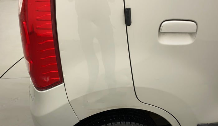 2011 Maruti Wagon R 1.0 VXI, Petrol, Manual, 77,193 km, Right quarter panel - Slightly dented