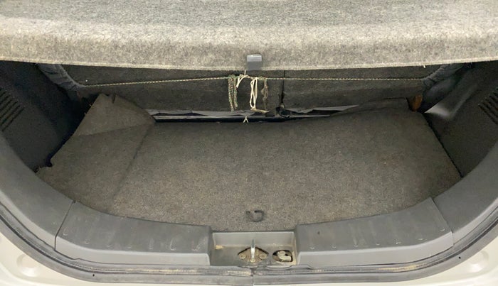 2011 Maruti Wagon R 1.0 VXI, Petrol, Manual, 77,193 km, Boot Inside
