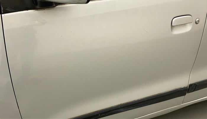 2011 Maruti Wagon R 1.0 VXI, Petrol, Manual, 77,193 km, Front passenger door - Minor scratches