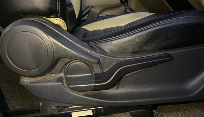 2019 Honda Amaze 1.2L I-VTEC S CVT, Petrol, Automatic, 60,125 km, Driver Side Adjustment Panel