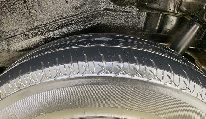 2018 Maruti Wagon R 1.0 LXI CNG, CNG, Manual, 97,067 km, Left Rear Tyre Tread