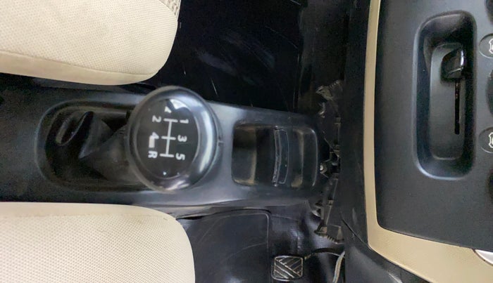 2018 Maruti Wagon R 1.0 LXI CNG, CNG, Manual, 97,067 km, Gear Lever