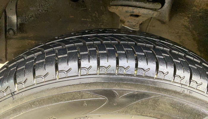 2018 Maruti Wagon R 1.0 LXI CNG, CNG, Manual, 97,067 km, Left Front Tyre Tread