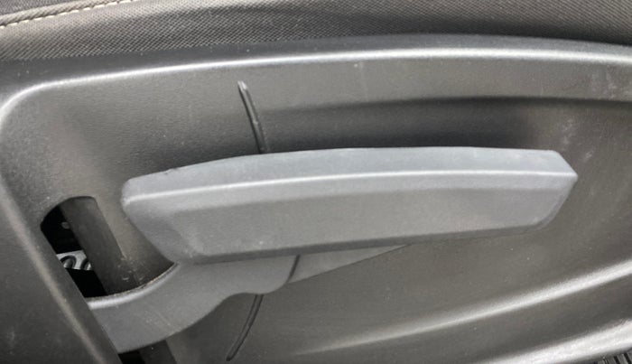 2022 Tata PUNCH CREATIVE  MT, Petrol, Manual, 14,610 km, Driver Side Adjustment Panel