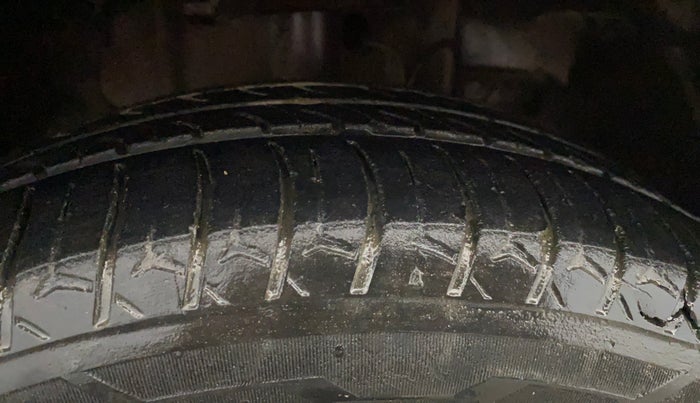 2017 Tata Tiago XZA PETROL, Petrol, Automatic, 62,355 km, Right Front Tyre Tread