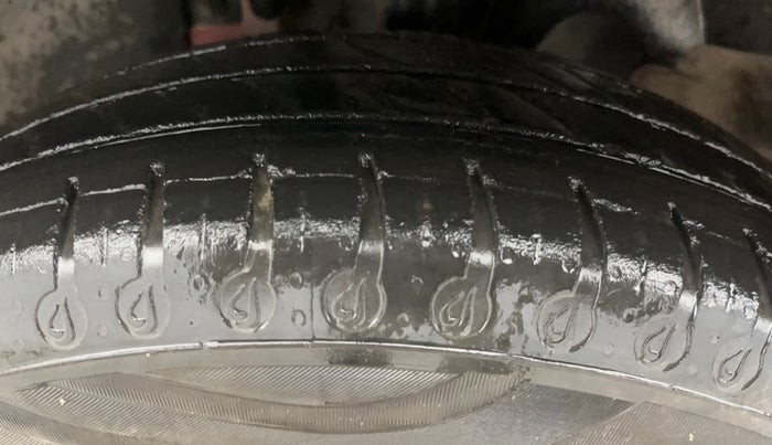 2021 Renault Kwid RXT 1.0 AMT (O), Petrol, Automatic, 61,343 km, Left Front Tyre Tread