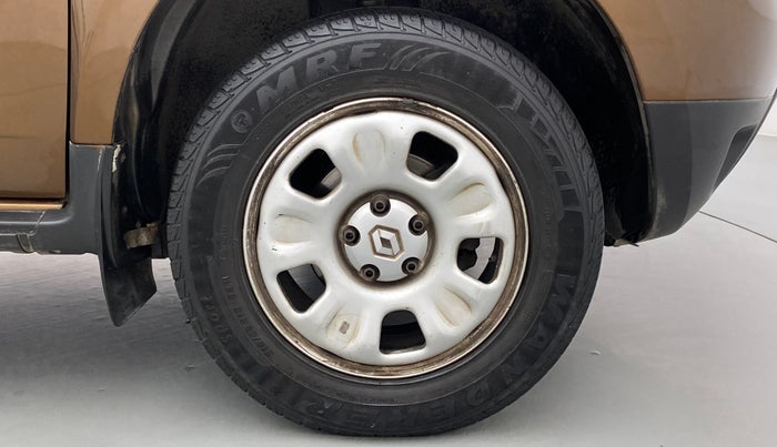 2015 Renault Duster RXL PETROL 104, Petrol, Manual, 29,530 km, Right Front Wheel