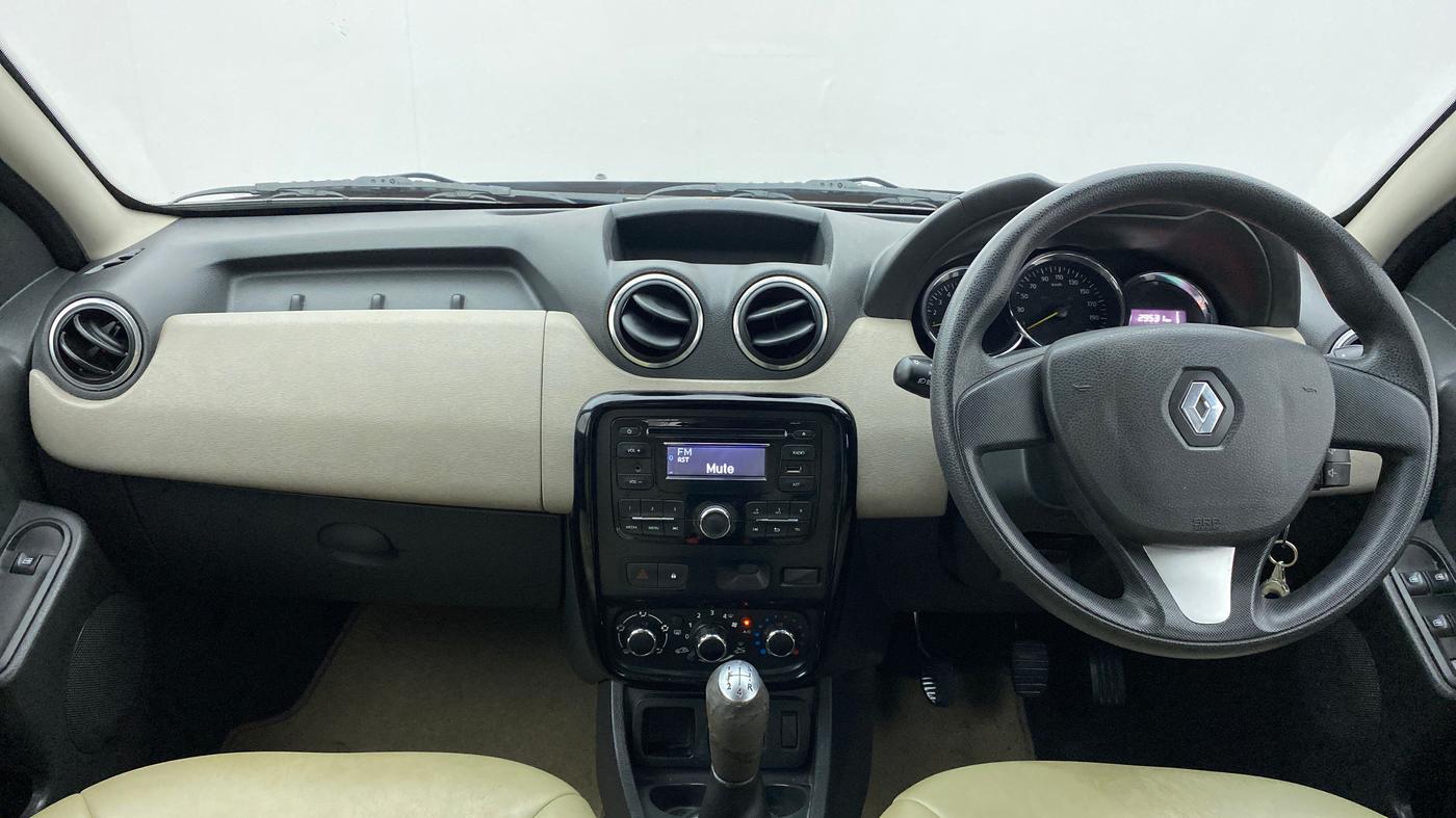 2015 Renault Duster RXL PETROL 104, Petrol, Manual, 29,530 km, Dashboard