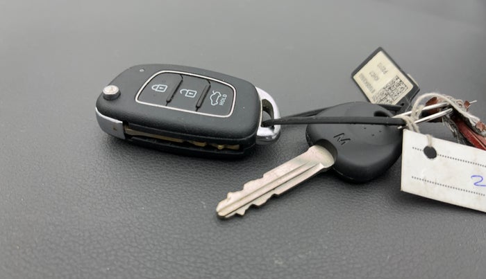 2021 Hyundai GRAND I10 NIOS SPORTZ AMT 1.2 KAPPA VTVT, Petrol, Automatic, 46,629 km, Key Close Up